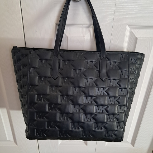 Michael Kors Embossed "Sinclair" Black Handbag - Picture 2 of 5